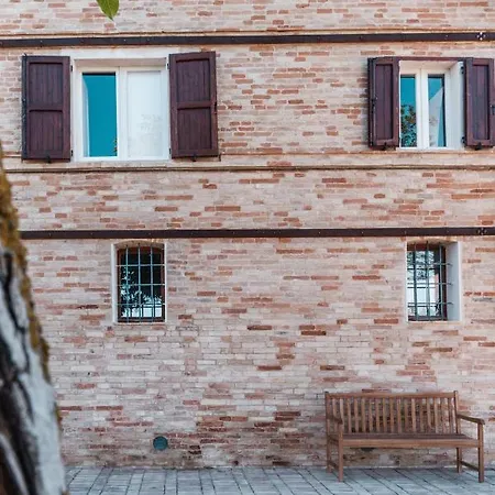 Roberti Villa Monte San Giusto